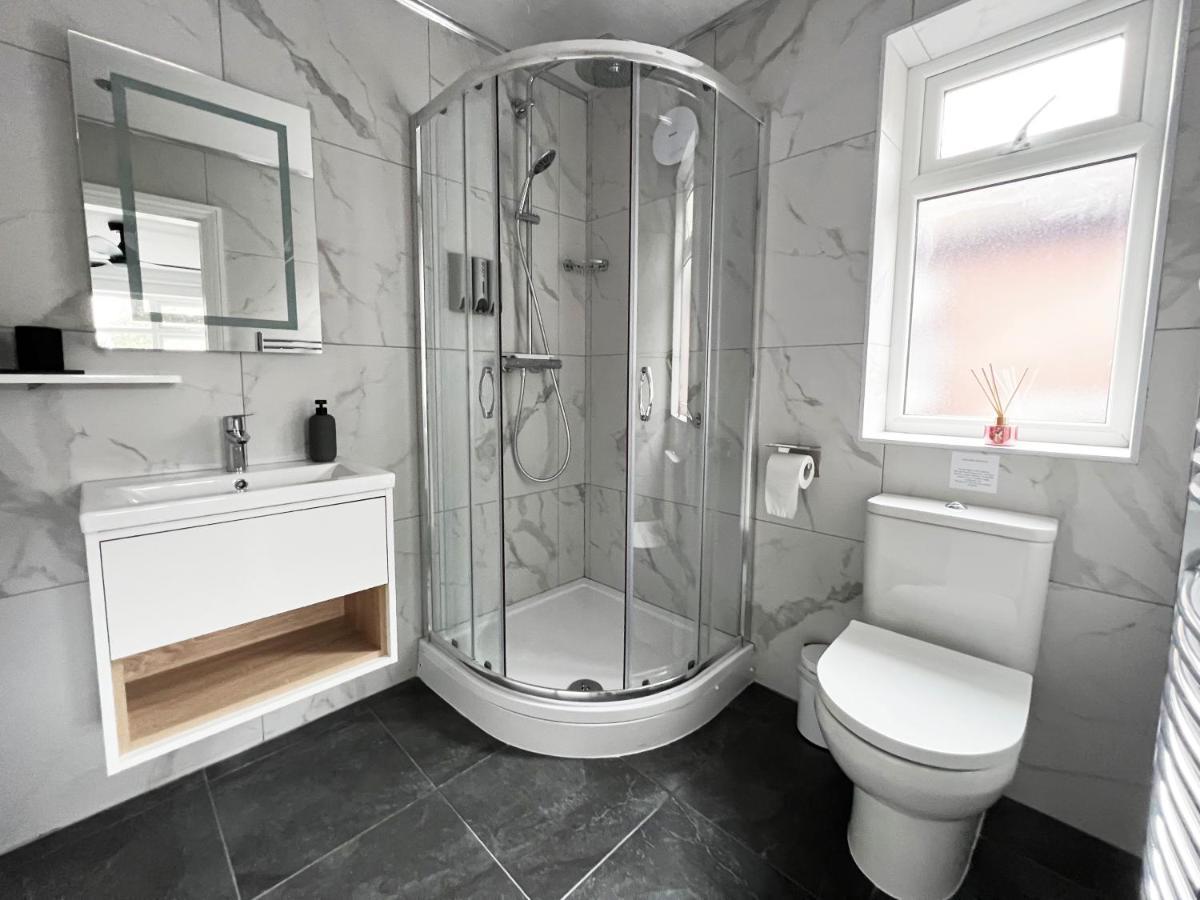 United Home B&B Salford  Esterno foto