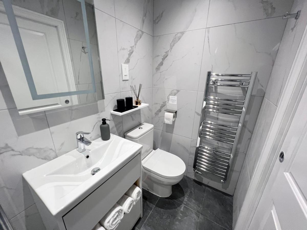 United Home B&B Salford  Esterno foto
