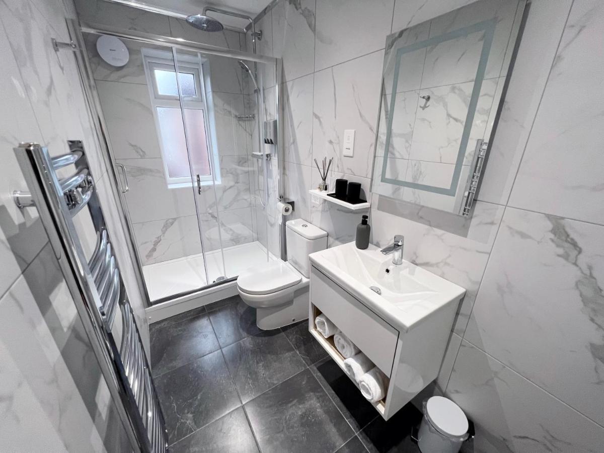 United Home B&B Salford  Esterno foto