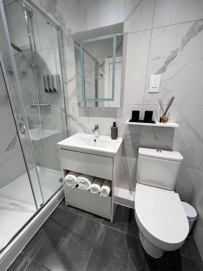 United Home B&B Salford  Esterno foto