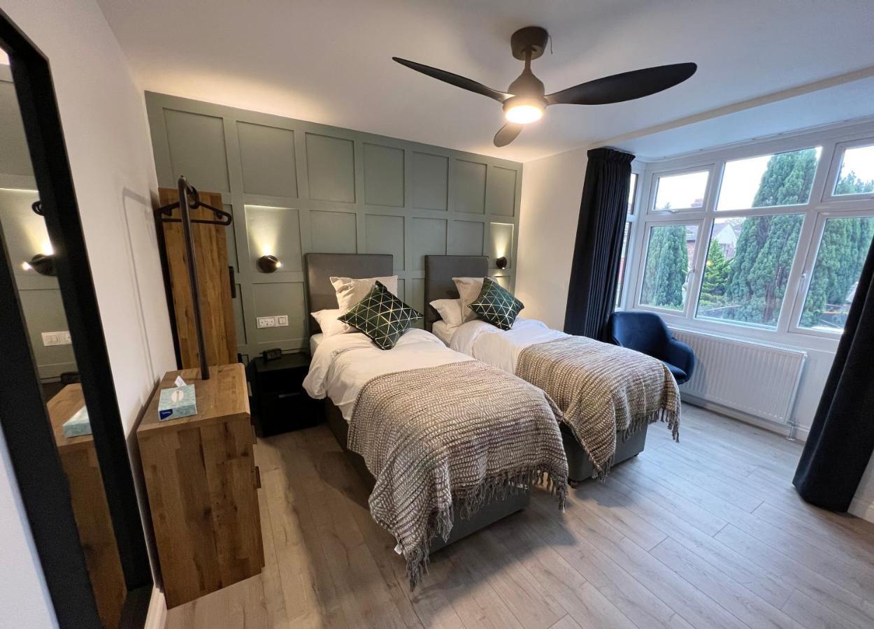 United Home B&B Salford  Esterno foto