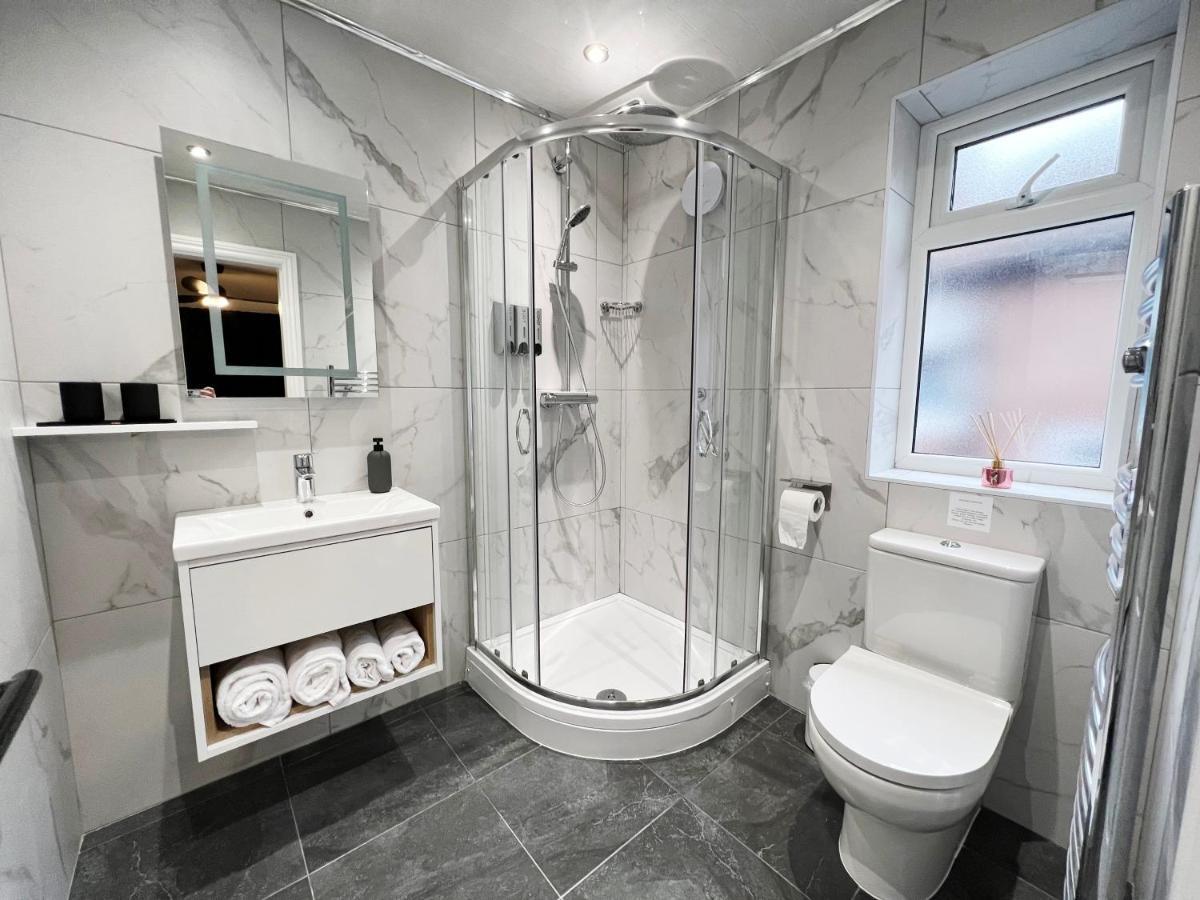 United Home B&B Salford  Esterno foto